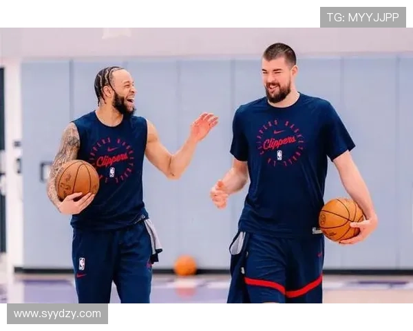 祖巴茨搭档哈利伯顿现祖尼尔